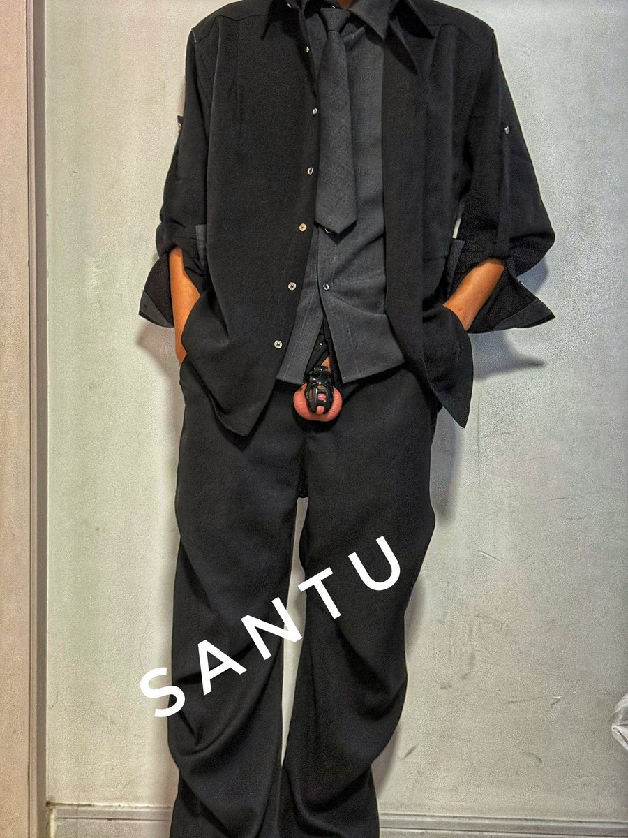 lukassssyao's tweet photo. 小狗就是衣服架子@Leolon16 https://t.co/0Tr31Bv9yw