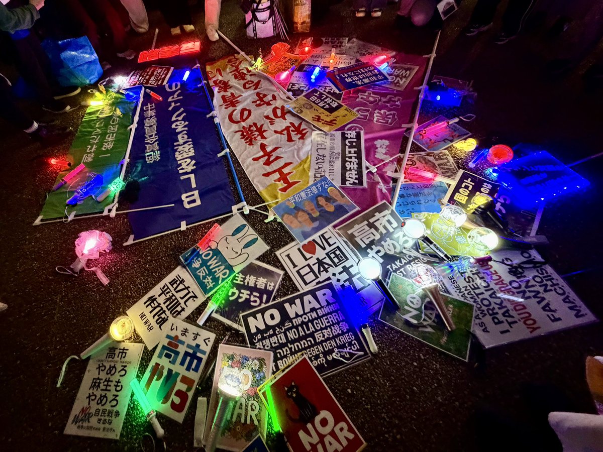 よんたん tweet media