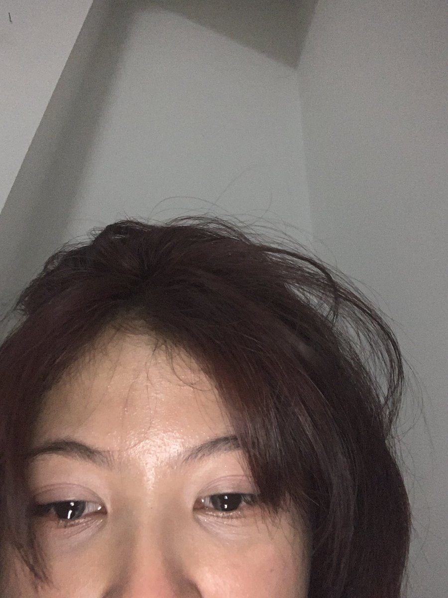 ssatoruwy's tweet photo. trying to hold it in until my friend came to my room and ask me why i dont want to go home

bcs she knew that i was scared with my parent's expectations for the next exams https://t.co/Vf9Lu7Bykc