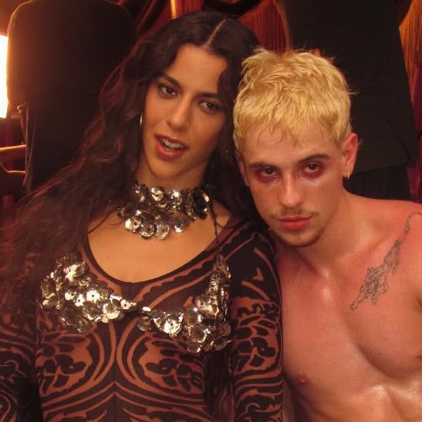 UpdateCharts tweet media