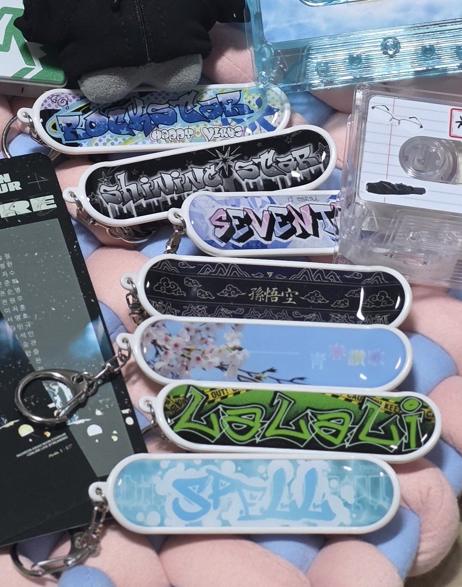 김살루떼 tweet media