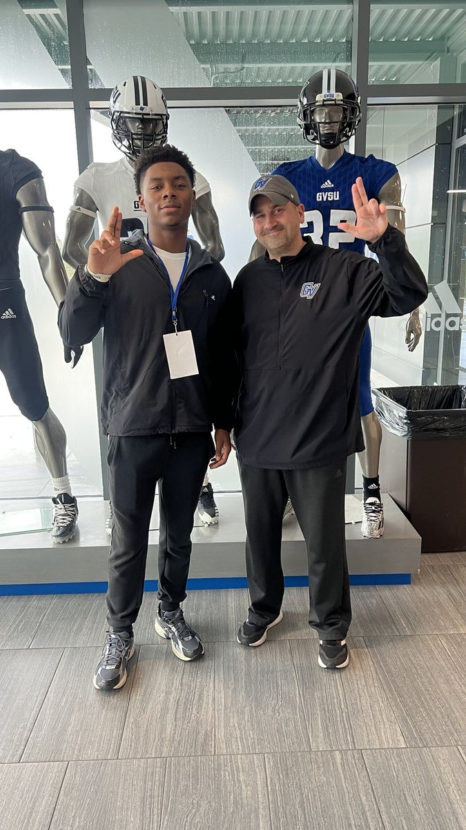TerenceByrd_1's tweet photo. Had an amazing time at Grand Valley State University yesterday! I am beyond grateful for the opportunity #TheBlueprint #AGTG @CoachMacCarruth @CoachJReardon @CoachGollman @MacStephens @JohnGordonSr @kaharihicks_ @jsupple28 https://t.co/aGUl8FHWXf