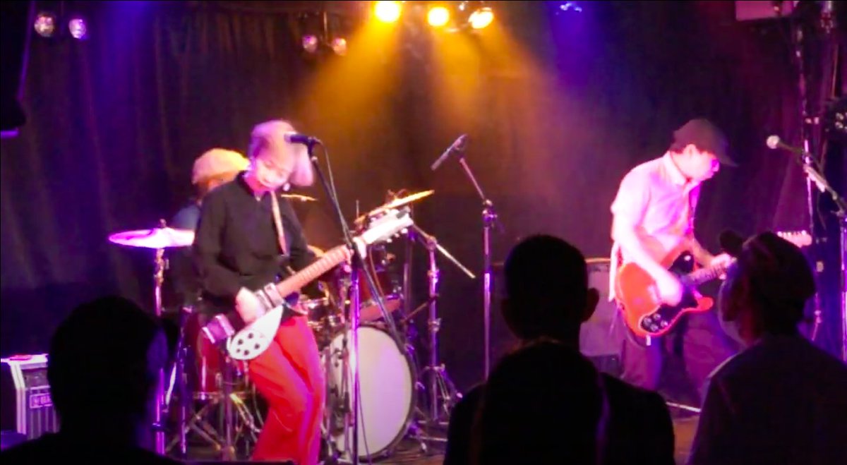 Molice_News's tweet image. 📍 Live at Club Que: “White Vertigo” delivers that downtown Tokyo grit
 🎥 youtu.be/v4ENvbPMhVs
#Shimokitazawa #AltRock