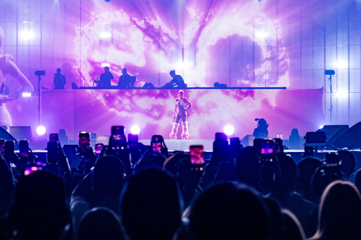 POP YOURS tweet media