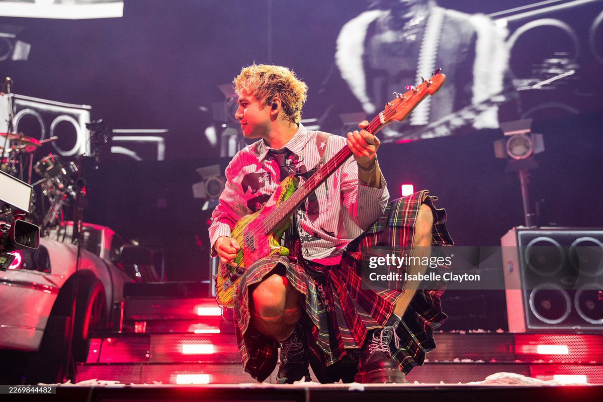 Corey ★ tweet media