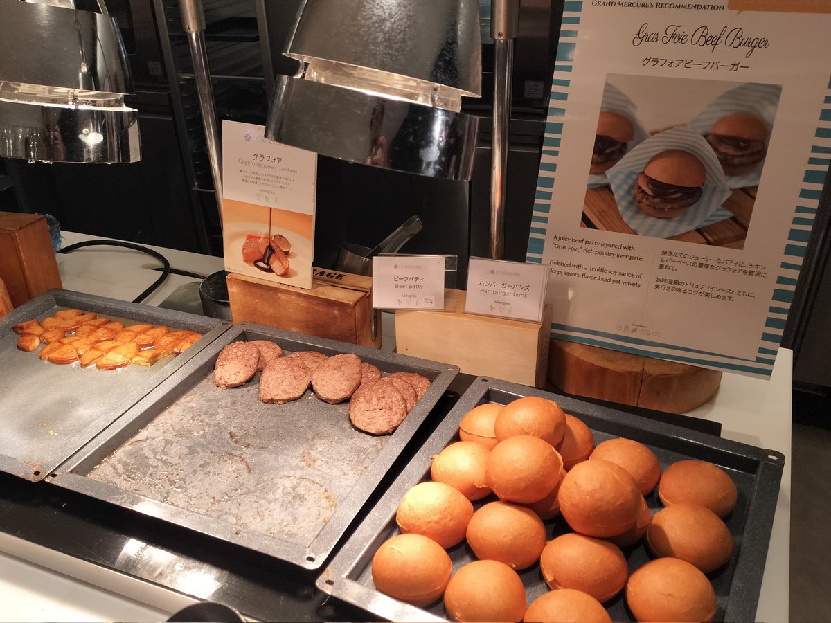 やままだ tweet media