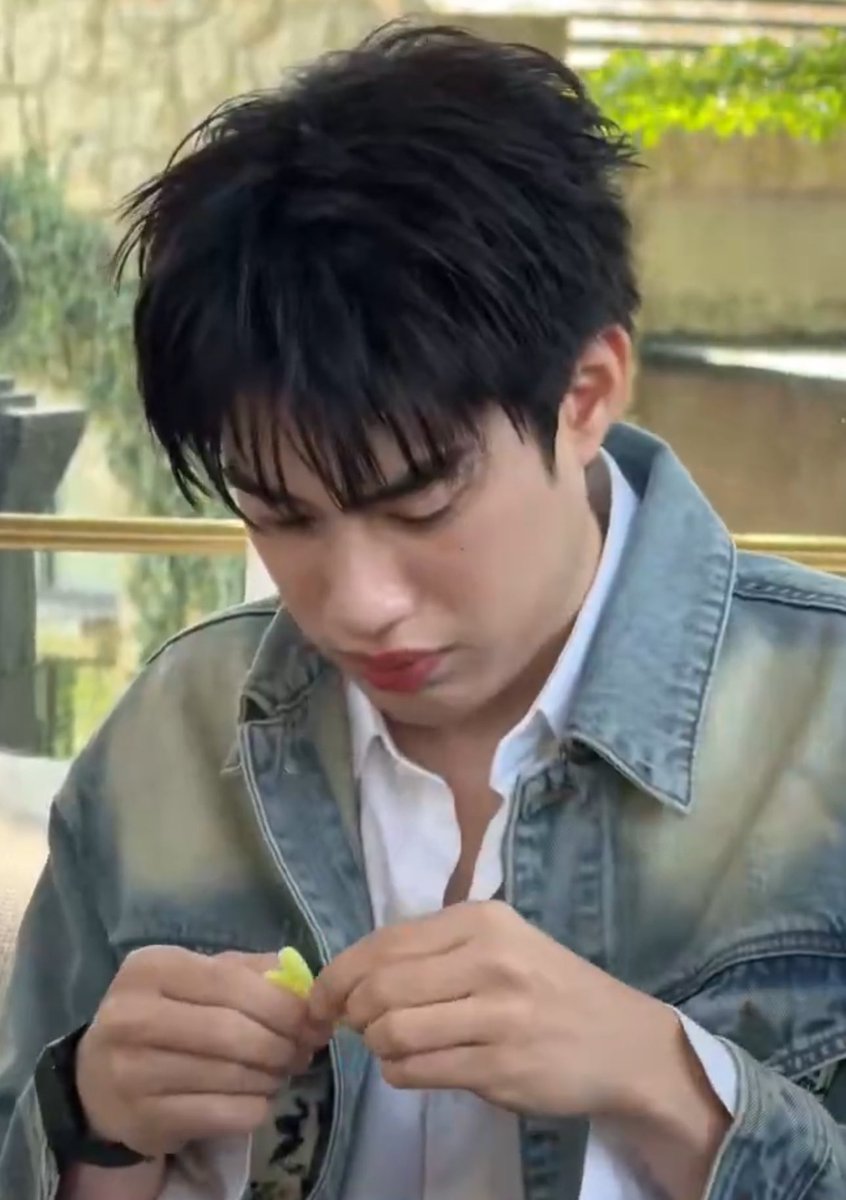 ซอ⋆.˚ ☾⭒.˚ tweet media