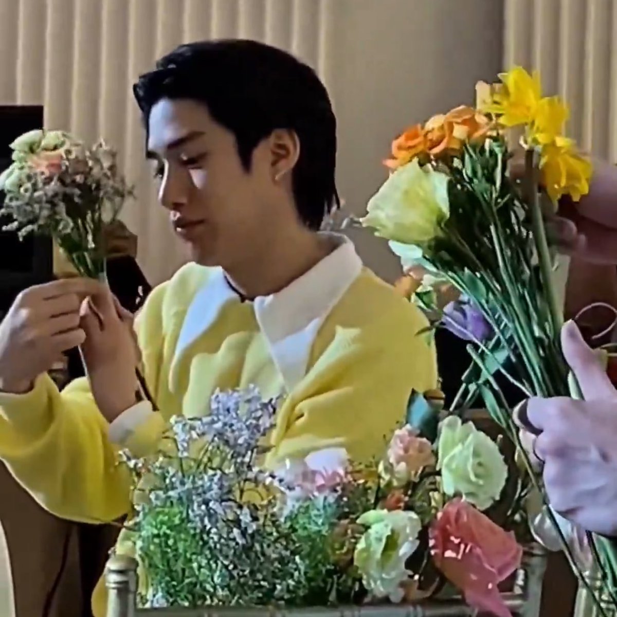 ซอ⋆.˚ ☾⭒.˚ tweet media