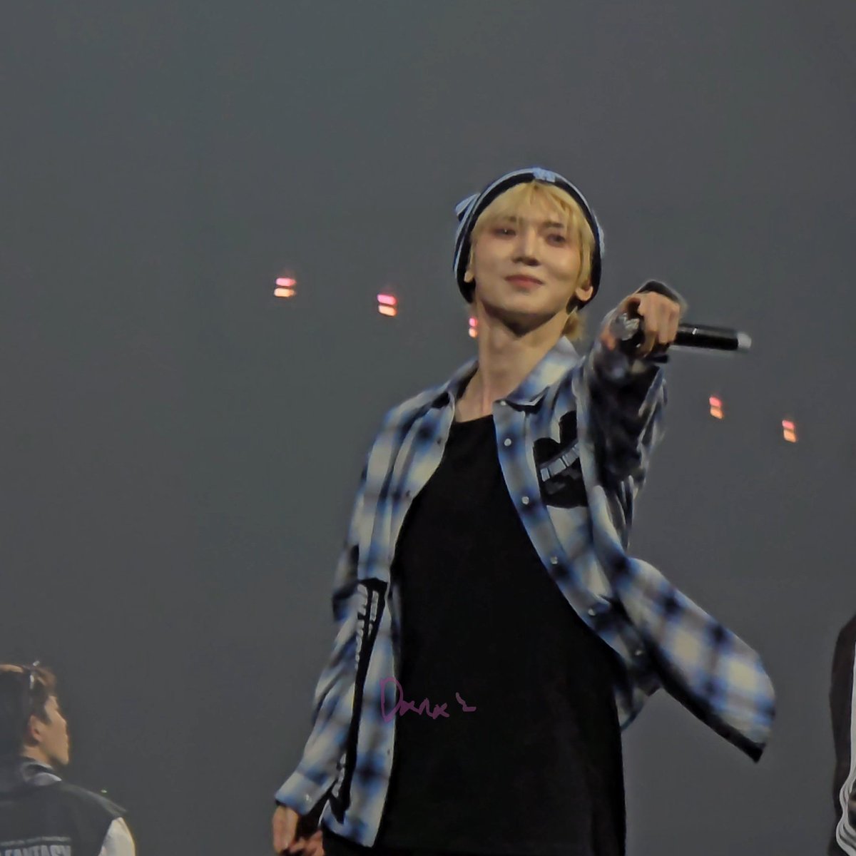 다나 * 🐈꙳ tweet media