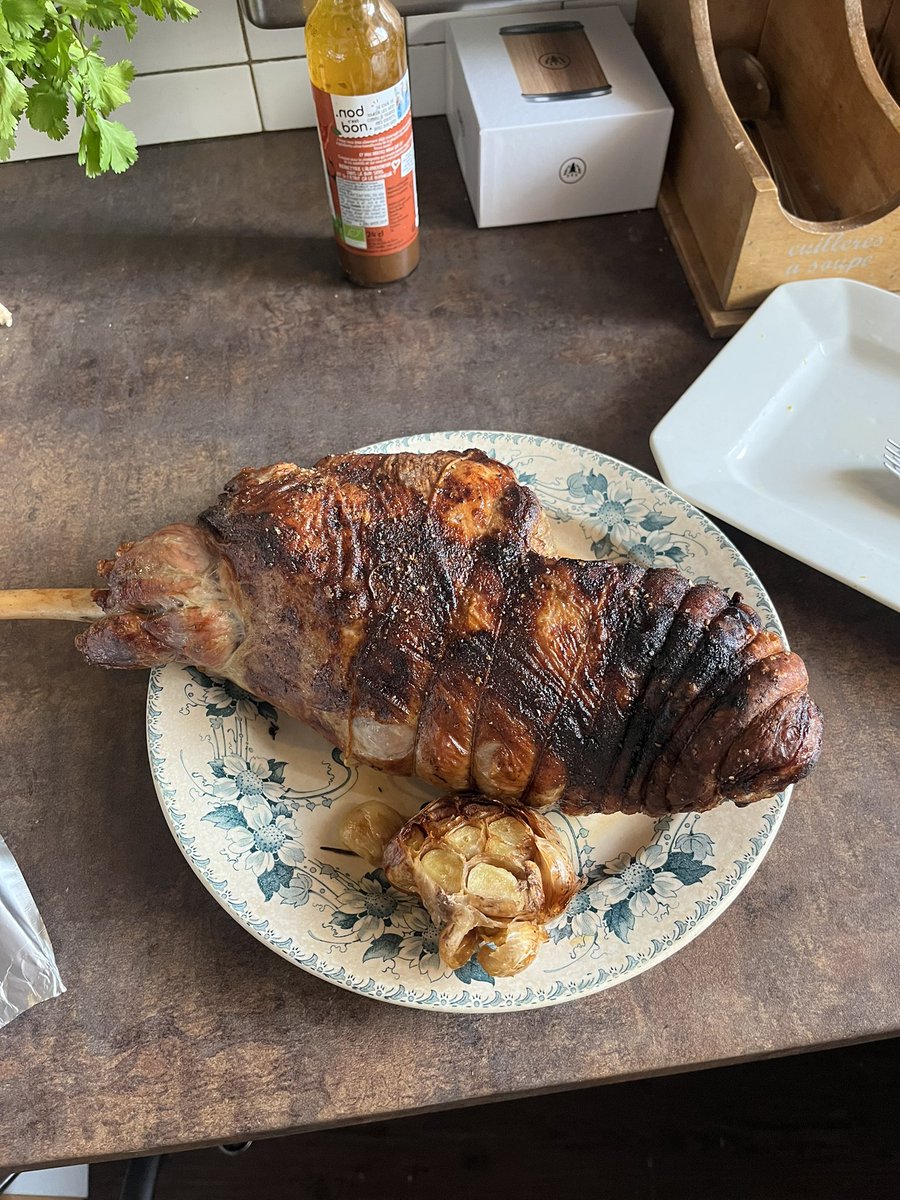 Násico de melón 🐪🚬🥦 tweet media