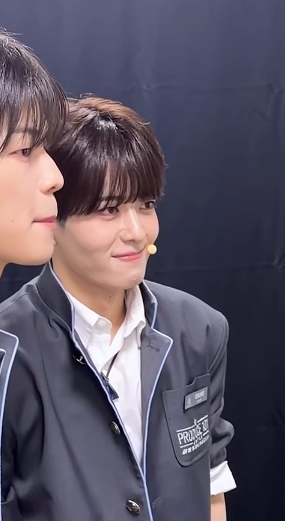 あや修 tweet media