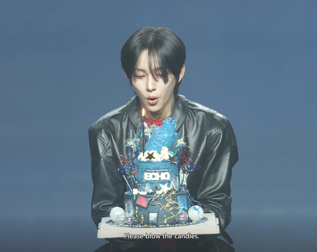 junilspics's tweet photo. I hope all your wishes will come true Junil, you've been working so hard from such a young age to achieve your dreams so may this year during which you'll finally debut be full of happiness and good fortune! Happy 22nd birthday Junil 💙🍀

#HappyJunilDay
#푸른행운처럼_찾아온_준일 https://t.co/zcqm3rYmPC