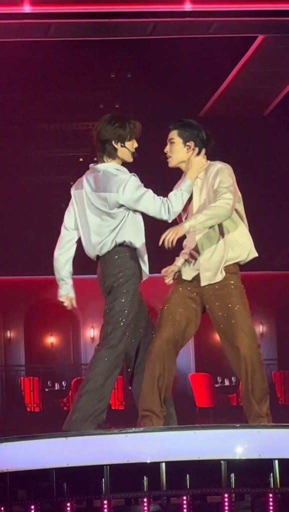 Tiny เทนี่ 🌱 || PHUWIN LERTRATKOSUM era tweet media