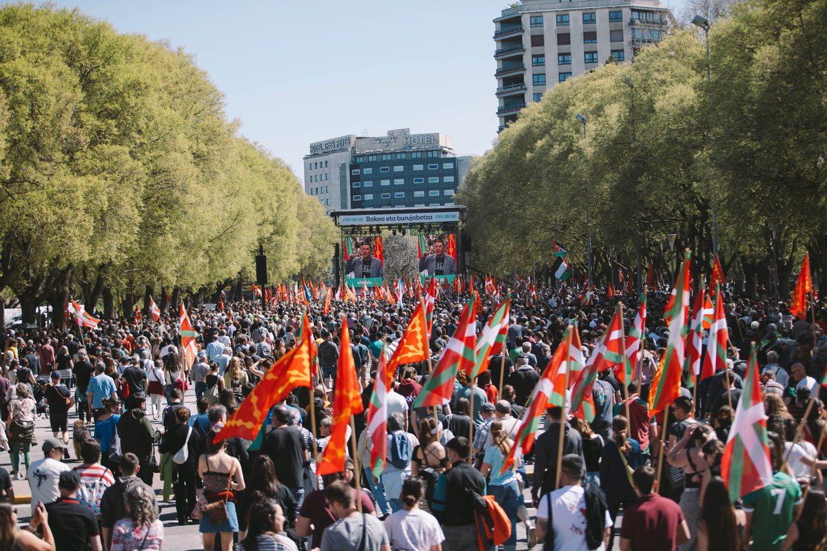 EH Bildu tweet media