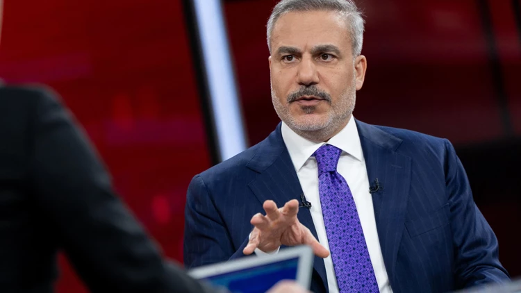 QUSAY_NOOR_'s tweet image. #Turkish Foreign Minister Hakan Fidan will hold a trilateral meeting with #Ukrainian President Volodymyr Zelenskyy, who is currently visiting #Syria, and #Syrian President Ahmad al-Sharaa. 🇹🇷🇺🇦🇸🇾