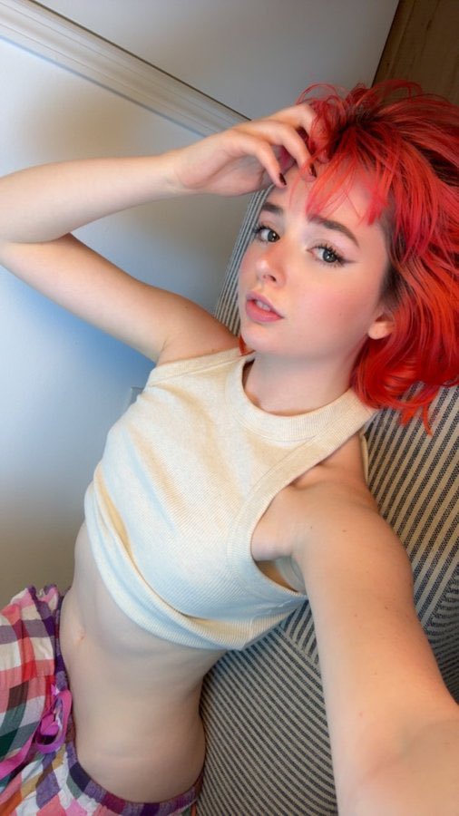 prettiestkkittykat tweet media