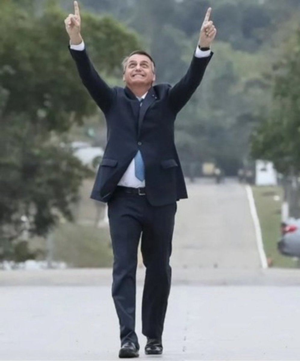 Fabrícia🧉🇧🇷 tweet media