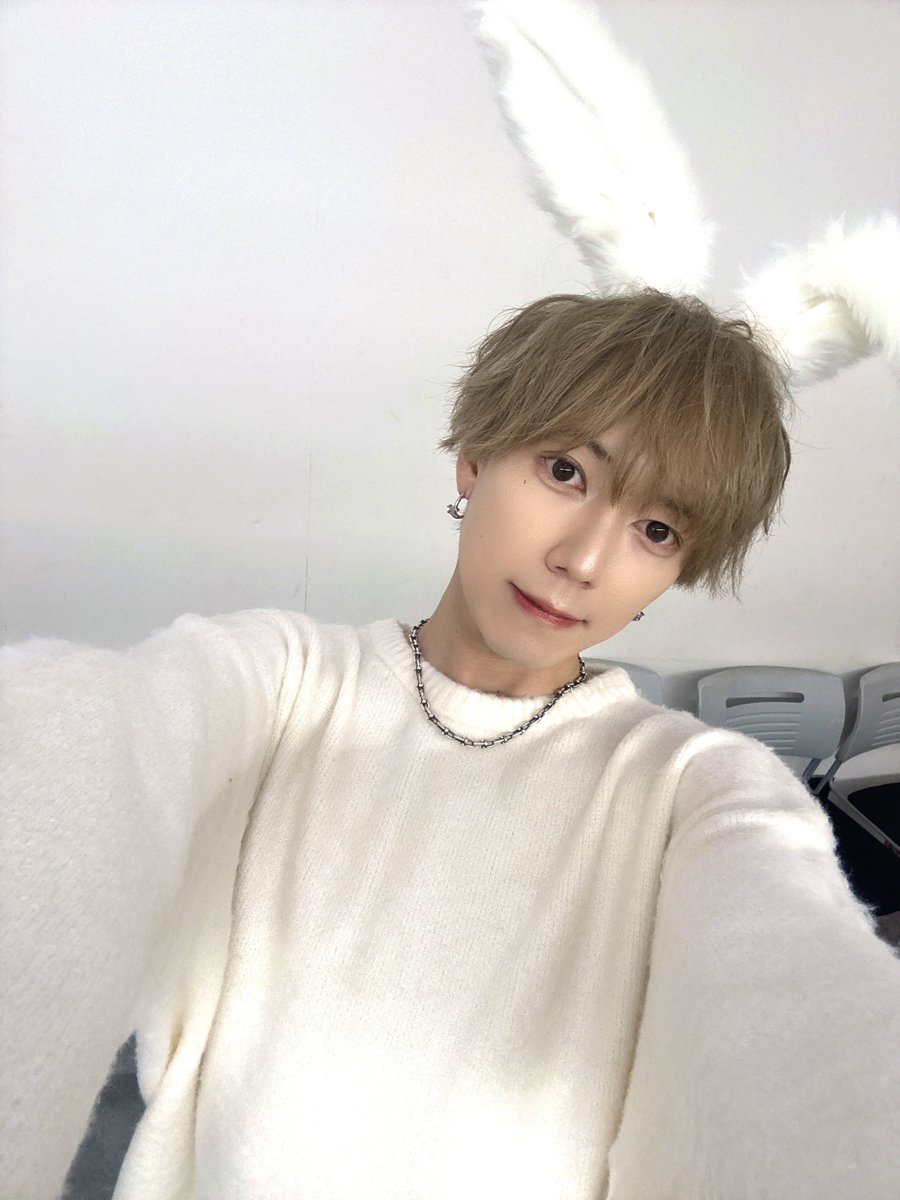 axxx1s_mizuki's tweet photo. ﾋﾟｮﾝ🐰🤍 https://t.co/NFR24JPPjO