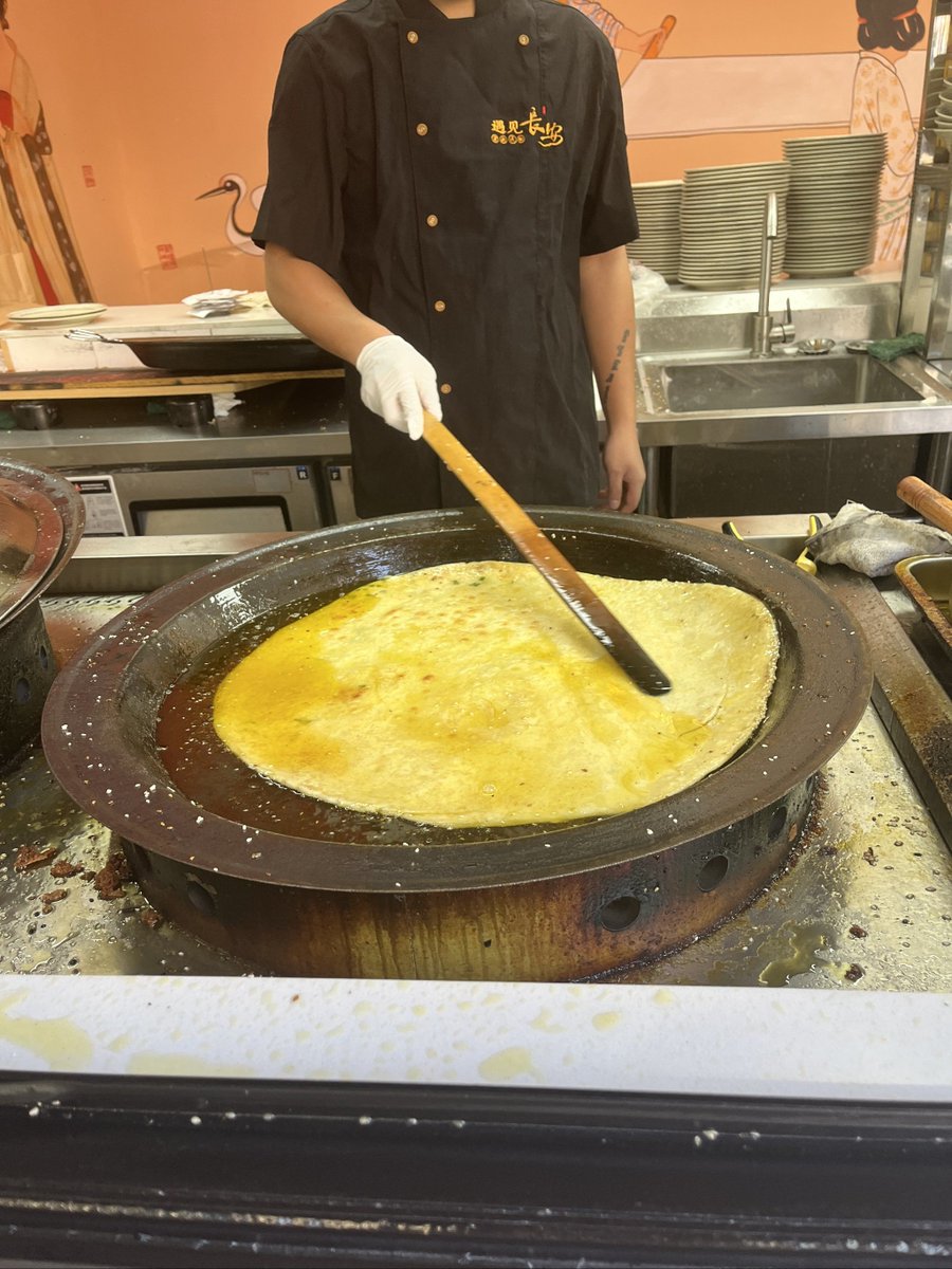 mistik57's tweet photo. Street Food Alert Crispy fried dumplings + steaming hot pot stickers = perfect on-the-go bite!  Grab yours now—crunchy outside, juicy inside, 100% addictive! #StreetFoodLovers #DumplingHeaven https://t.co/pYbmCv5PL6