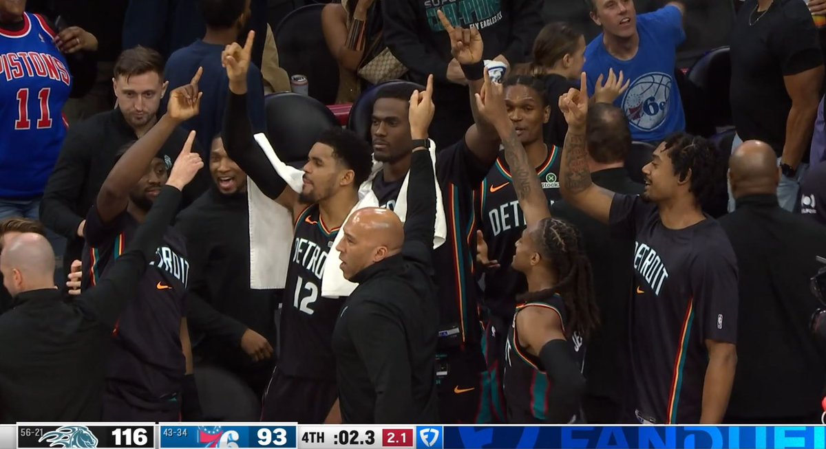 Maciek Wooden tweet media