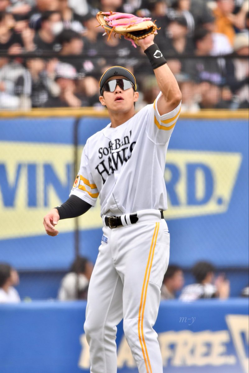 🗓️2026.4.5 ZOZOマリンスタジアム

久しぶりのレフト守備

#sbhawks  ＃ソフトバンクホークス
#柳田悠岐　選手