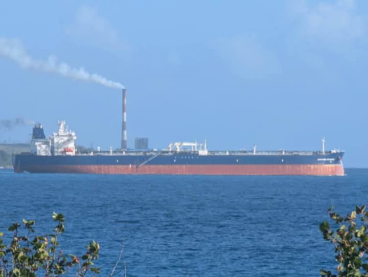 gpppmatanzas's tweet image. 👉El petrolero ruso Anatoly  Kolodkin se despide esta mañana de la bahía de #Matanzas luego de descargar su solidaridad de #Rusia. Le esperamos pronto. 
Fotos: Noelis Santoyo.
📝📸 Pedro Rizo
#Matanzas