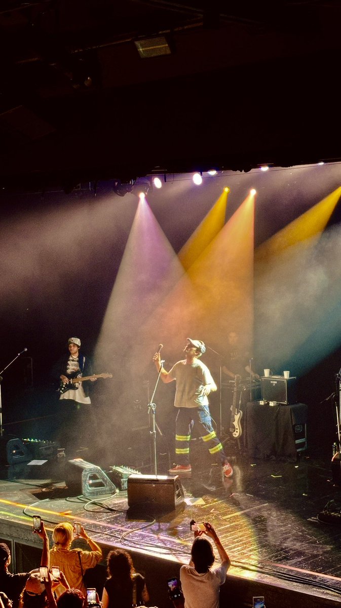 guiszza's tweet photo. Mac DeMarco at Audio Clube https://t.co/9GBOGarrIB