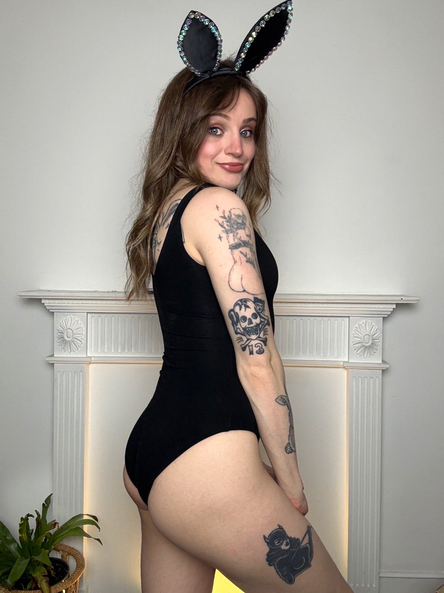 Kat Baker tweet media