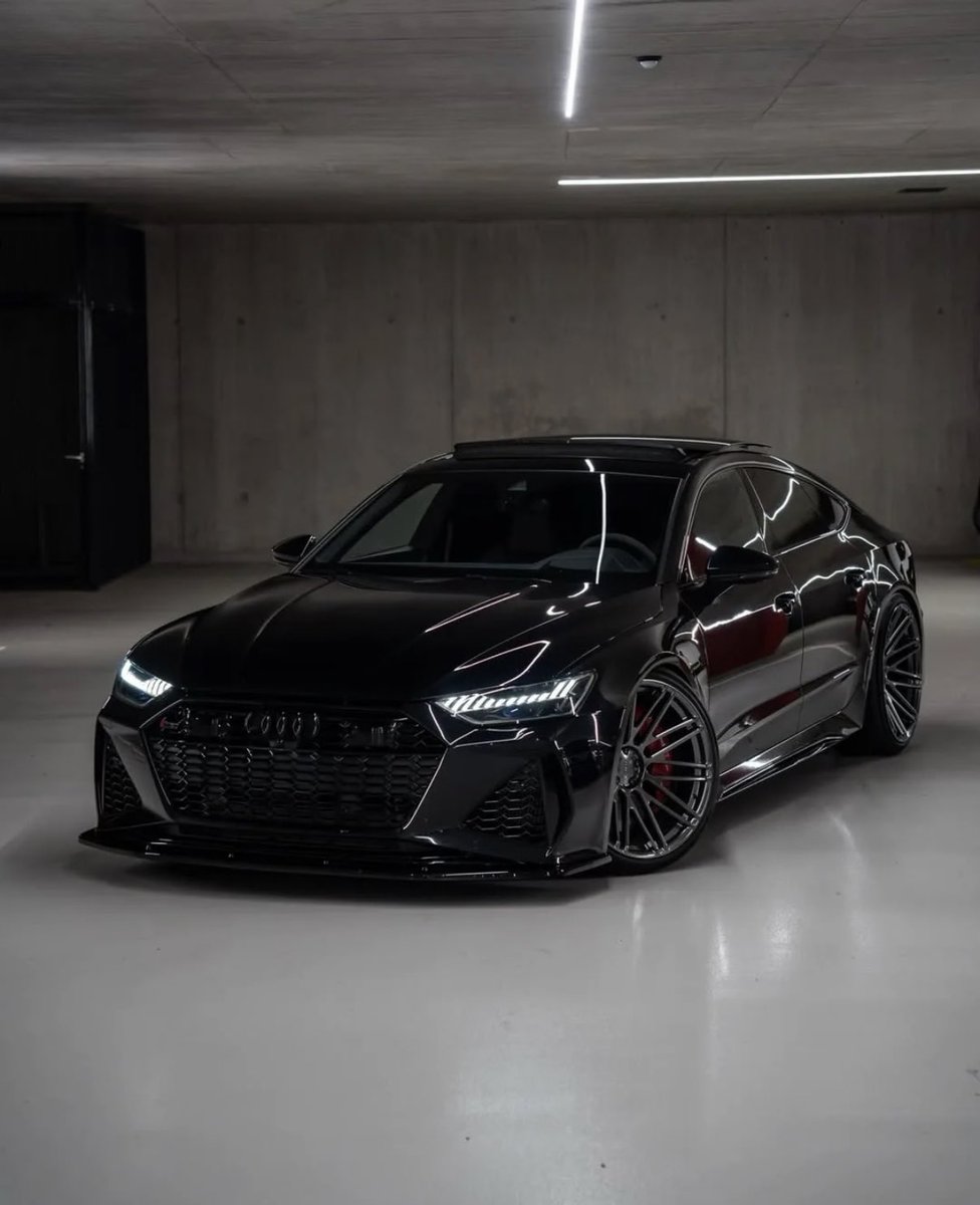 LuxuryCars365's tweet photo. Audi RS7 ♠️ https://t.co/PIsAEzN4em