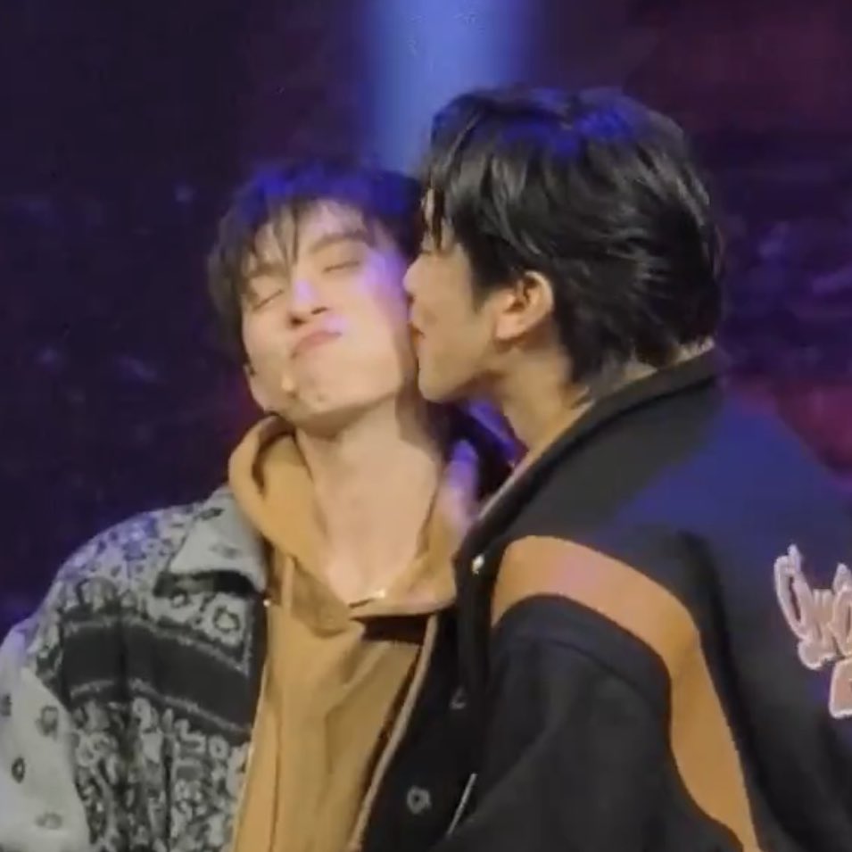 fav 🍀 tweet media