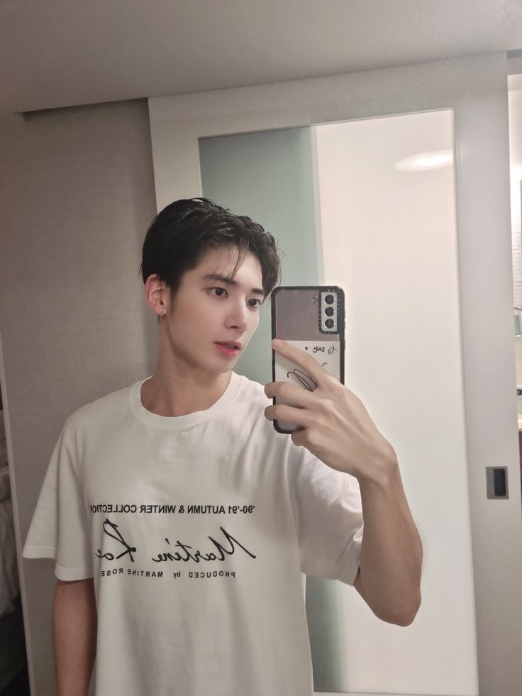 𝐌𝐀𝐇𝐄𝐒𝐀 tweet media