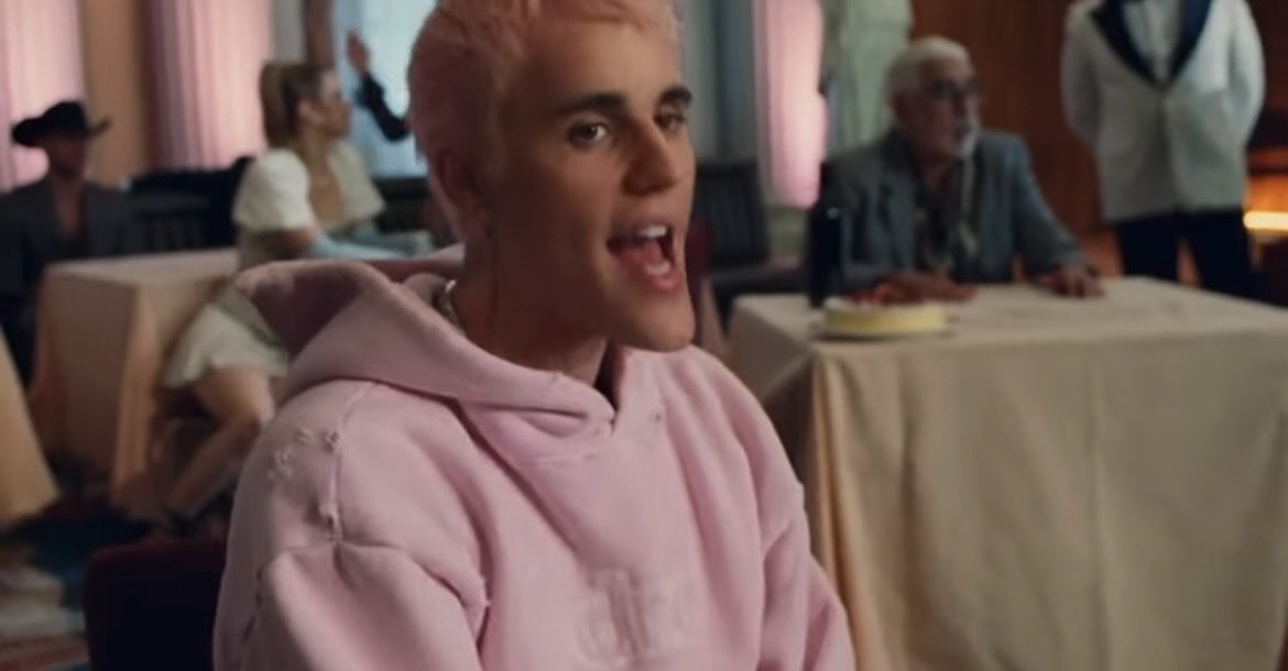 - A colorful and well-directed music video.
- Culinary theme with exotic twist.
- Choreography, lighting, and imaginative characters are all top-notch, everything works well.

But why does #JustinBieber suddenly have that super elongated chin at this moment (Yummy) ? 😭😹