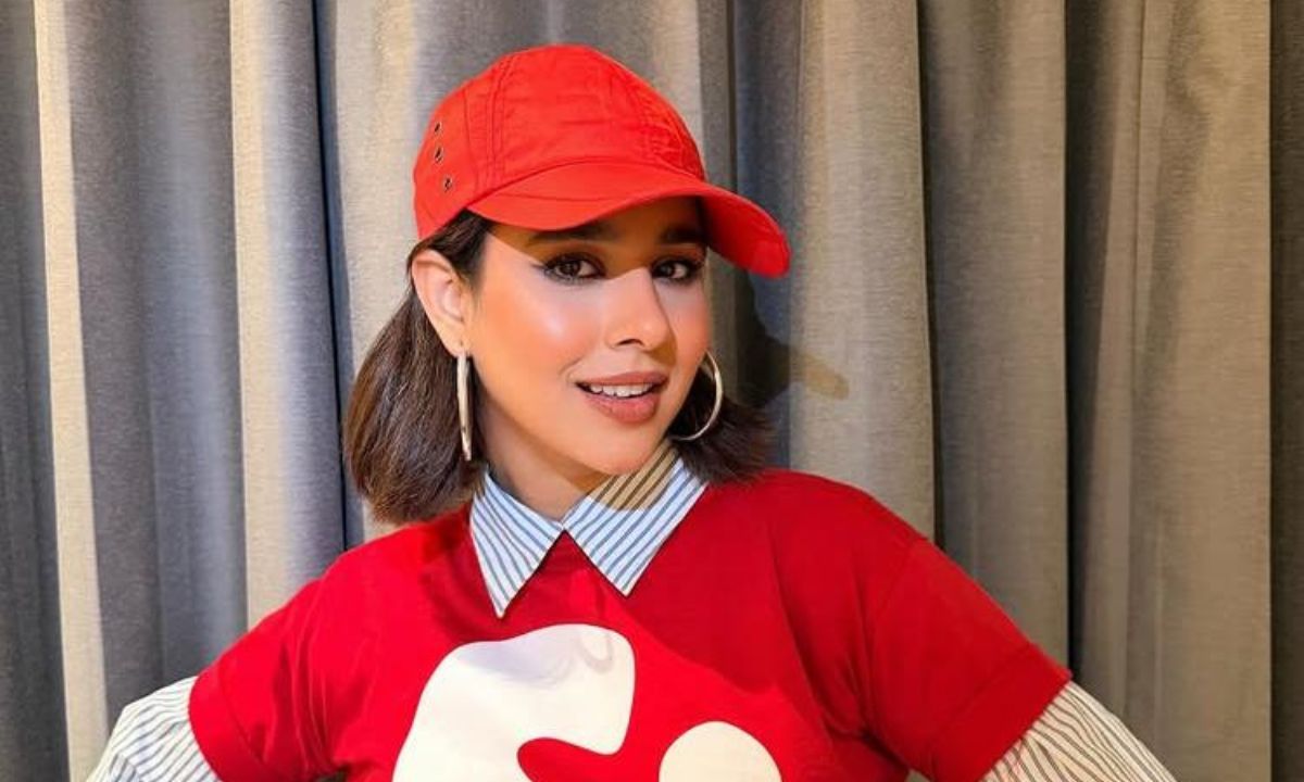 thehauterrfly's tweet image. Sunanda Sharma Addresses Ghaziabad Concert Incident, Requests Authorities To Forgive Male Fan -  hauterrfly.com/entertainment/… 
#GhaziabadConcert #InstagramVideo #MaleFan #SunandaSharma