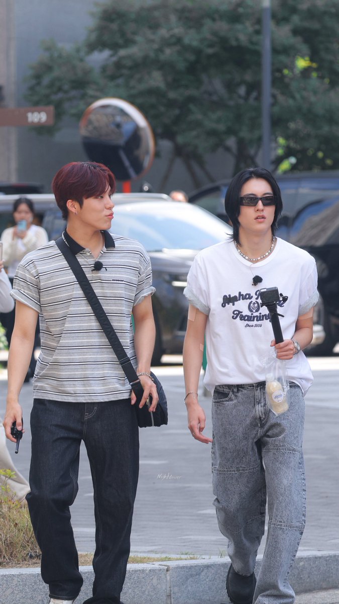 Night4ower tweet media