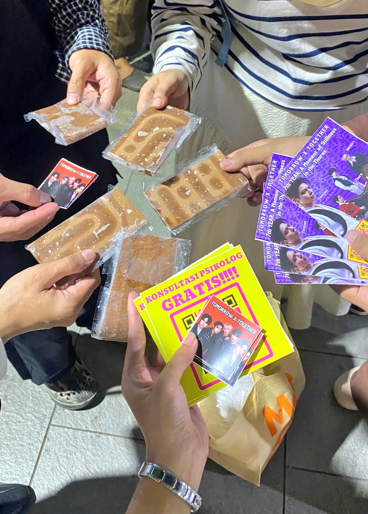 αnα || 𝟕𝐭𝐡 𝐘𝐞𝐚𝐫 : 𝐀𝐌𝐎𝐒𝐈𝐓𝐓✨ tweet media