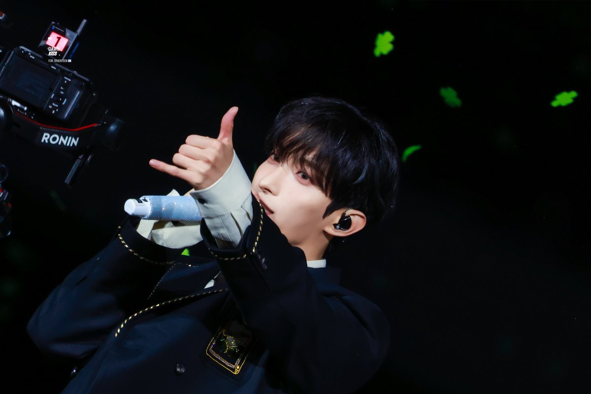 Dawn Kiss😘 tweet media