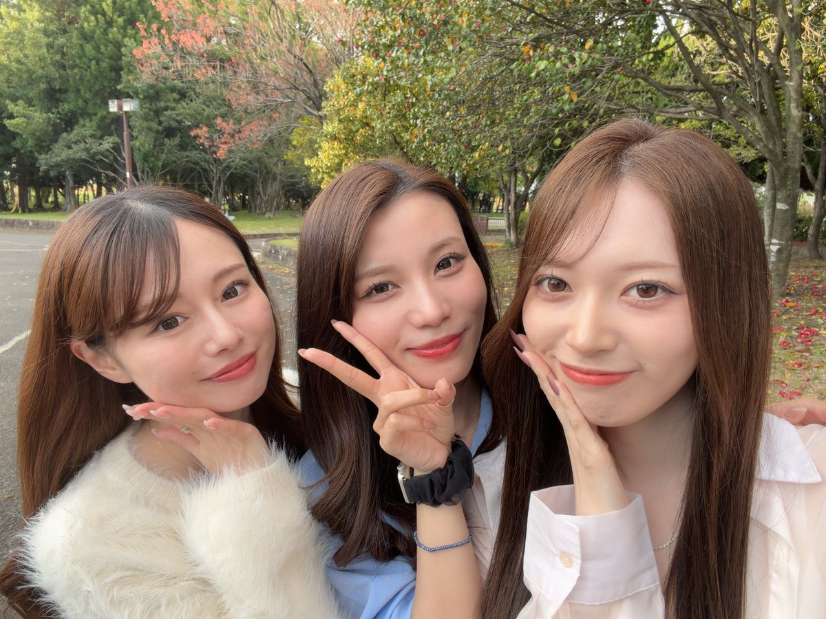 RARE4周年おめでとうございます🎉💕
1期生からいるのに周年に参加できたの初、、！
満枠ありがとうございました！
だいすきたちと📸🩵