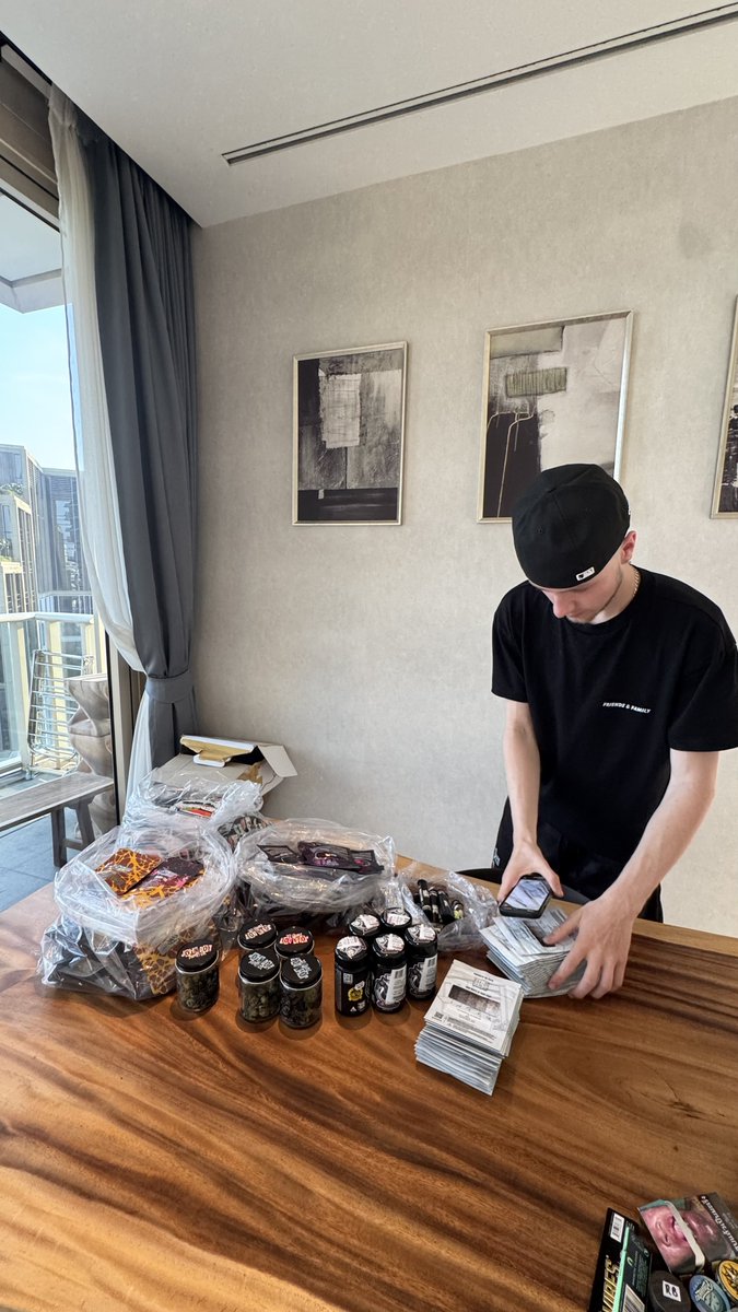 SirZoot420's tweet photo. how much is all this worth? https://t.co/Er7t35I3sw
