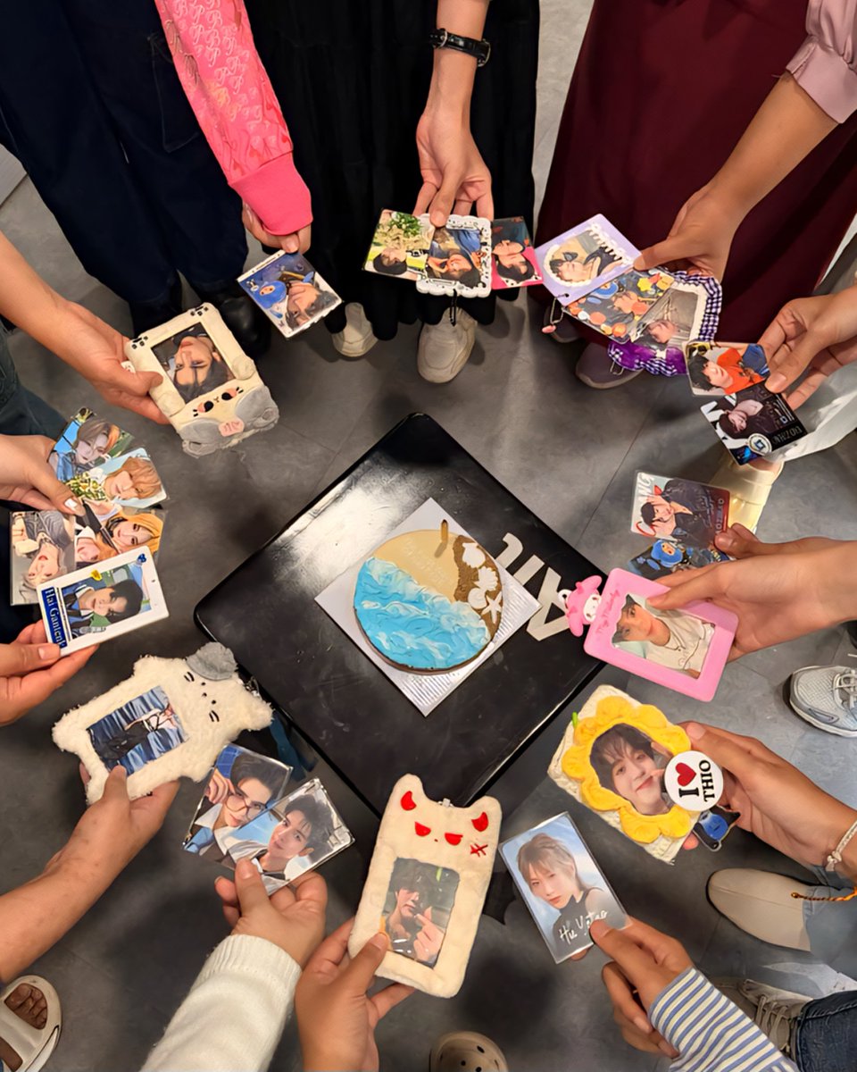 w_all_flower__'s tweet photo. THE FIRST WAVE OF NEXT1DE 🌊
1ST Anniversary NexT1DE Cafe Event💕 @OhnaCafe @ChuangIndoMin_ 
@WeTVIndonesia

Thank you for making this happen, can't wait to join the next event, much love xoxo! 💙 https://t.co/sAOSNOMTZg