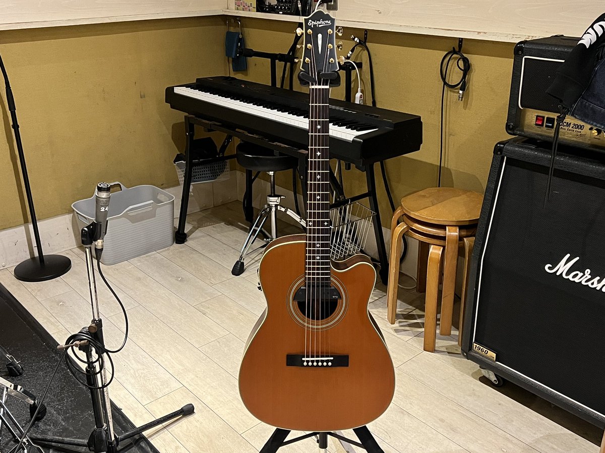SDMF_Inc's tweet photo. っつーこって、
改めて、
私が所有するアコギ紹介。
Alvarez Yairi
YD-61(DY-61) with L.R.Baggs HiFi
と
Epiphone Masterbuilt
EF-500RCCE with EMG ACS
です。
Alvarez Yairiは生音を活かし、
LINEやアンプでも生音のままを目指した仕様。
Epiphoneは
完成にエレアコの方向性で。 https://t.co/FktXpcREtQ