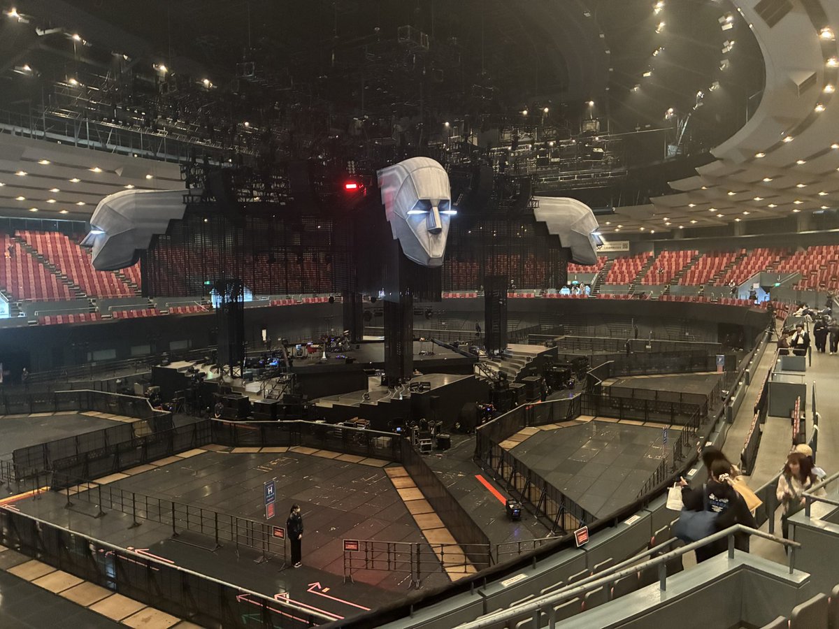 sugisato69's tweet photo. 今日は広島でKing Gnuのコンサートでした。帰りは新幹線を使い岡山経由で帰ります。 https://t.co/dkcFq1trR5