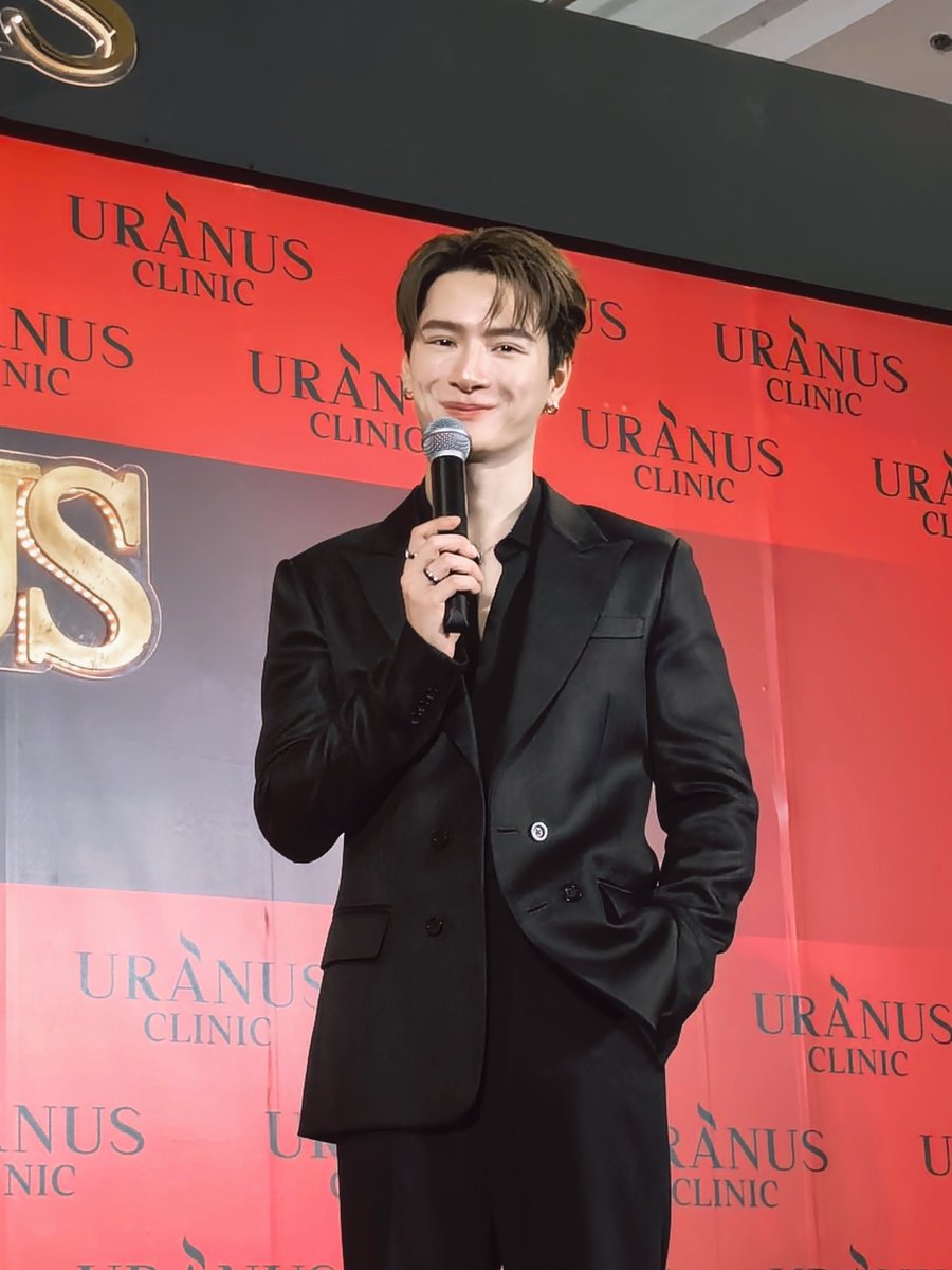 Nanmour_'s tweet photo. @kristtps When this event was announced, I immediately rearranged my holiday schedule. I really hope to attend and support you at every event as much as possible. When you said "thank you for coming" to me, I knew that was truly the best decision.😊
Always love you～😘

#KristxUranusClinic
#KristPerawat