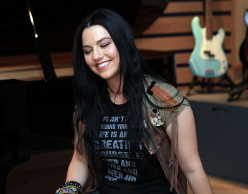 Amy Lee Fans tweet media