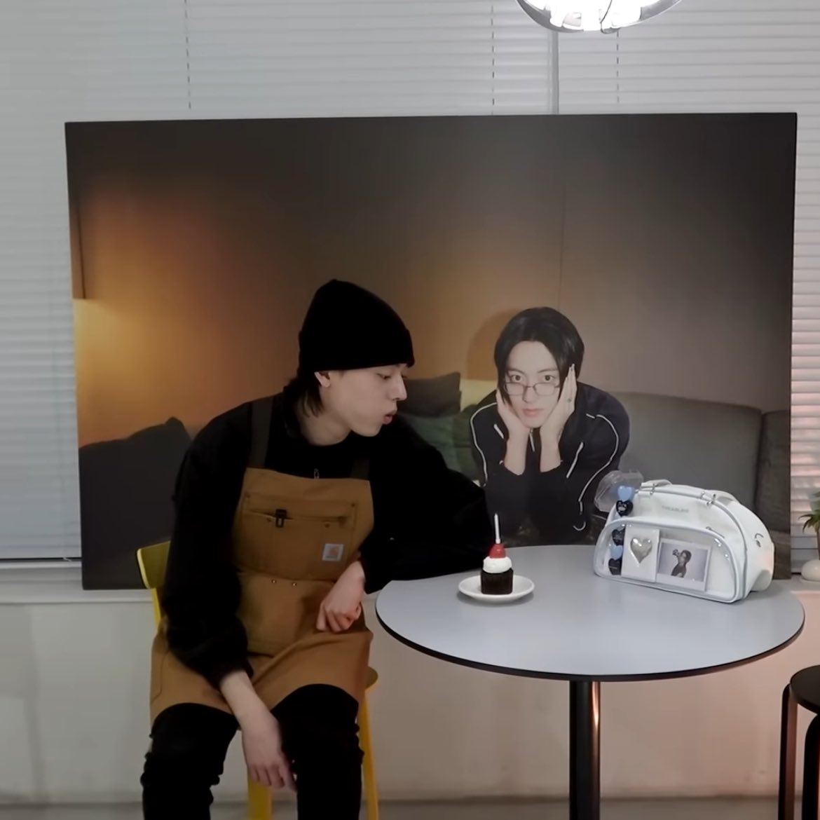 FLASH on 22 tweet media