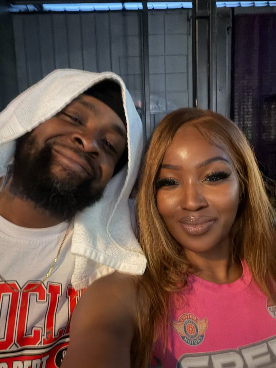 femalesouljaboy's tweet image. #charlotte 🖤 @OSOLO21 @COUTURE401 wtf Is Ill tag I always forget 😩