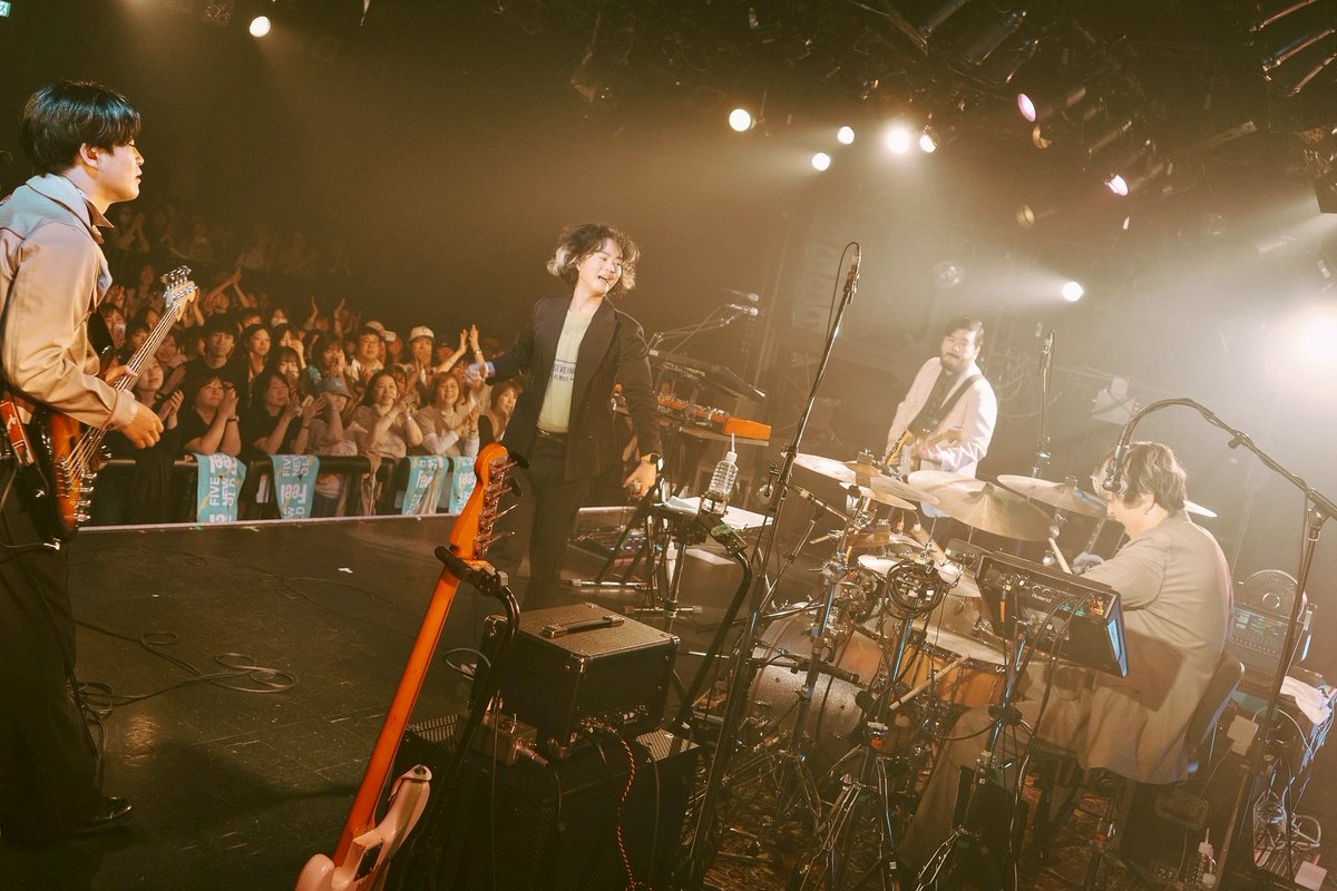 fivenewold's tweet image. 【 Thank you!! 】

ONEMAN TOUR 2026「Feel」
at 大阪CLUB QUATTRO

大阪ホンマにありがとう！
まだツアー始まったばかりやけど毎回楽しいライブ出来てます。
本数は少ないけど濃いツアーにしたいと思ってるから2本目が大阪でよかった！
ファイナルまで全力で走るぞ？

HAYATO
#fivenewold #FiNO_Feel