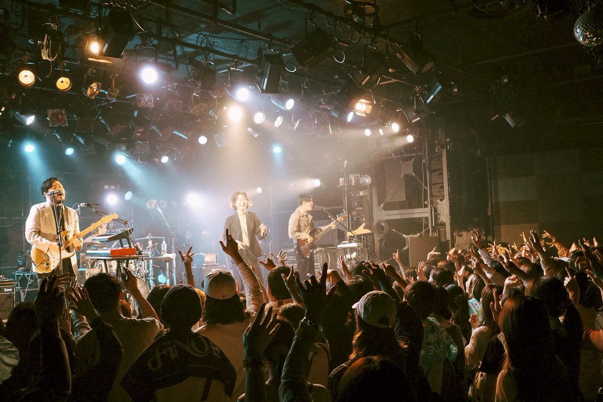 fivenewold's tweet image. 【 Thank you!! 】

ONEMAN TOUR 2026「Feel」
at 大阪CLUB QUATTRO

大阪ホンマにありがとう！
まだツアー始まったばかりやけど毎回楽しいライブ出来てます。
本数は少ないけど濃いツアーにしたいと思ってるから2本目が大阪でよかった！
ファイナルまで全力で走るぞ？

HAYATO
#fivenewold #FiNO_Feel