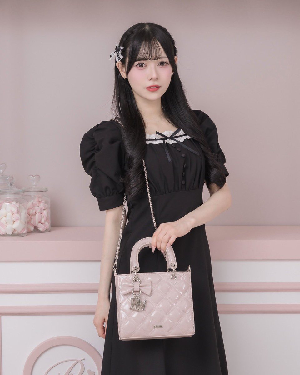 pium Spring Collection🎀／ ♡チャーム付きキルティングスクエア