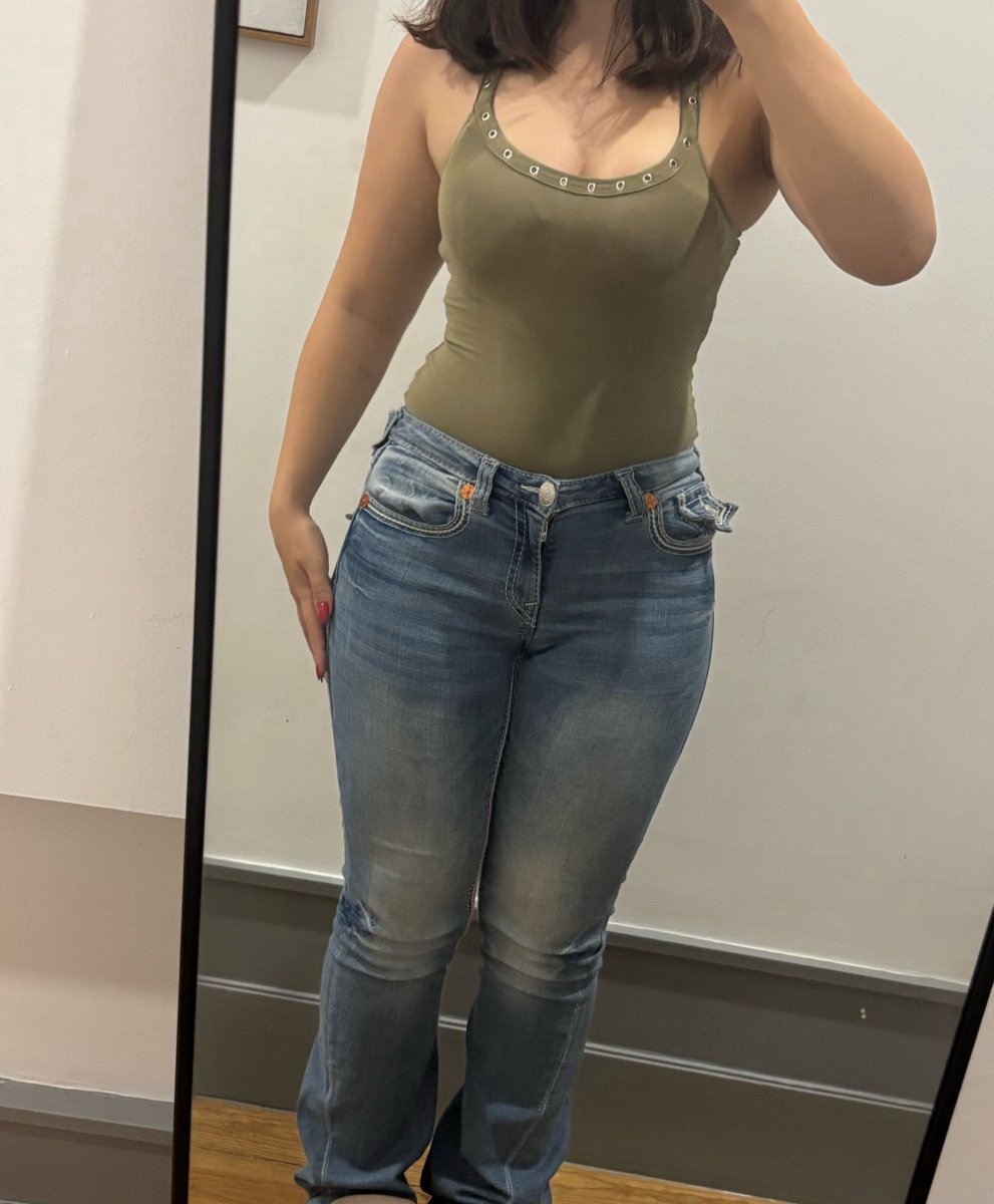 ꒰ 𝑳𝒐𝒍𝒂 ꒱ ‧˚🪽୭ ˚. ᵎᵎ tweet media