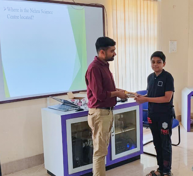 ncsmgoi's tweet photo. 🎞️ Moments captured from NCSM’s 49th Foundation Day at @DscBardhaman, a unit of @ncsmgoi, @MinOfCultureGoI—film screening &amp; quiz. ✨

#ScienceHighlights #NCSM49 #ScienceForAll https://t.co/4HfGF08IE2
